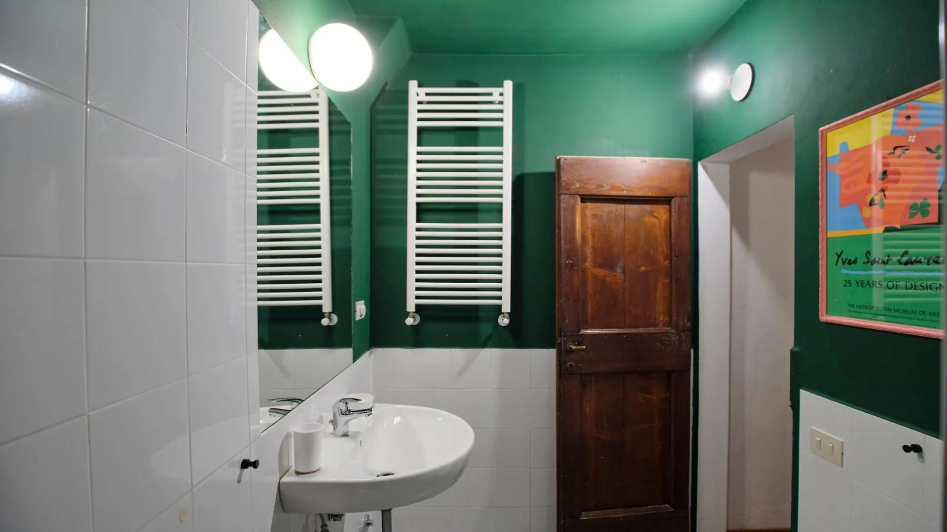 Enchanting Apartment With Patio, Lungarno Firenze